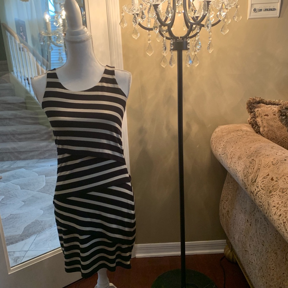 Super flattering Loft dress